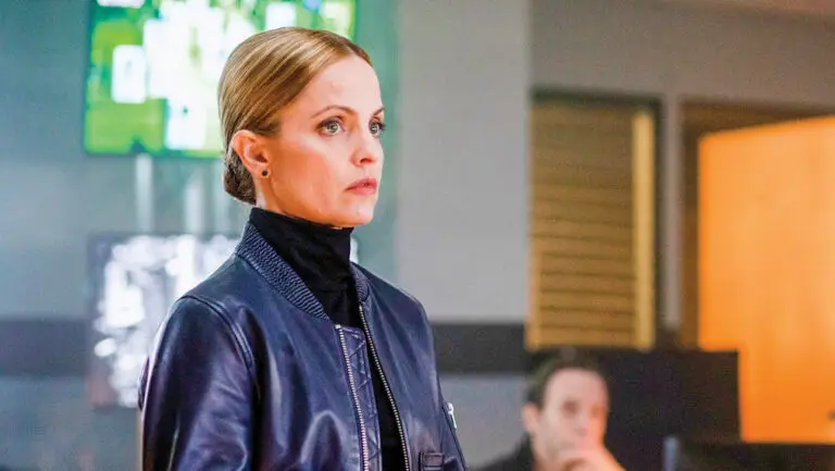 ‘RZR’ Star Mena Suvari on Why She’s Always Wanted to Play Someone Like Her Character Det. Thompson